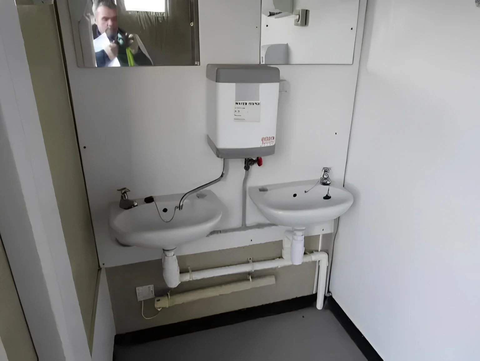 12ft x 9ft 2+1 Portable Toilet Block - Image 6