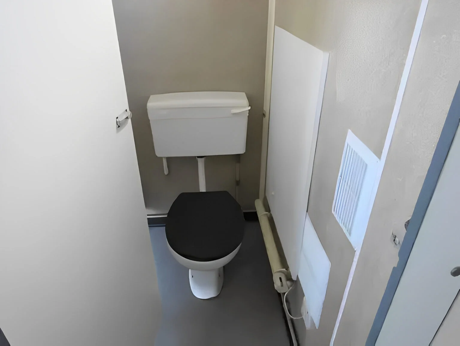 12ft x 9ft 2+1 Portable Toilet Block - Image 4