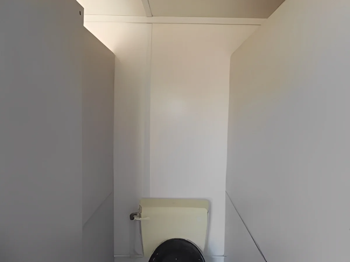 2+1 Toilet Unit Shipping Container - Image 6