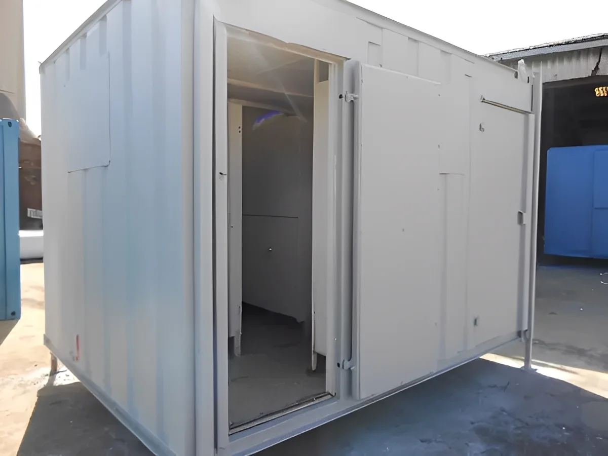 2+1 Toilet Unit Shipping Container - Image 4